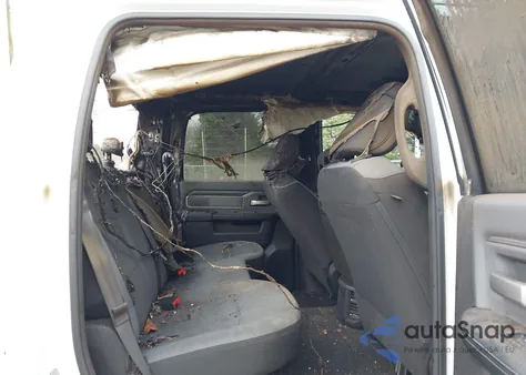 2022 Ram 2500 Big Horn 4X4 8' Box z USA, uszkodzony, nr VIN 3C6UR5JL2NG297439